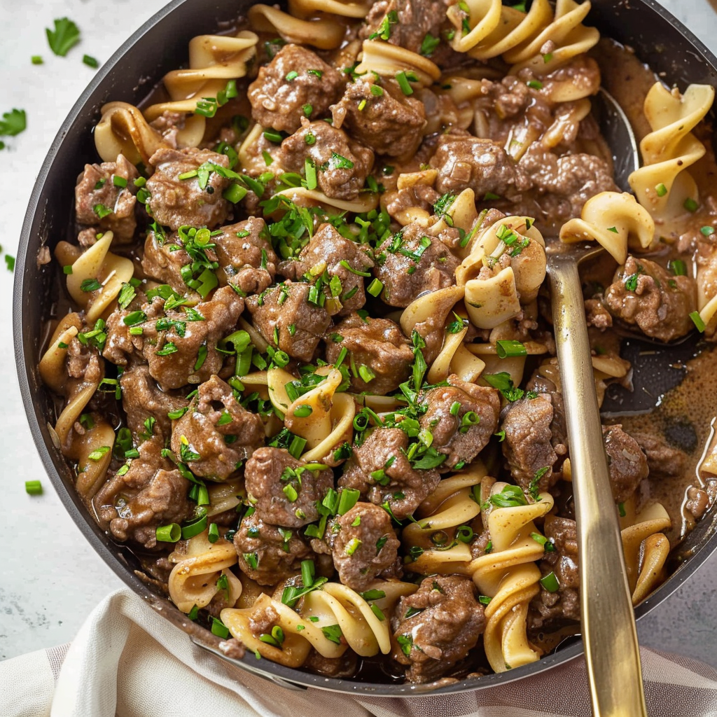 Recipe preparation for Skillet Ground Beef Stroganoff Rolls
